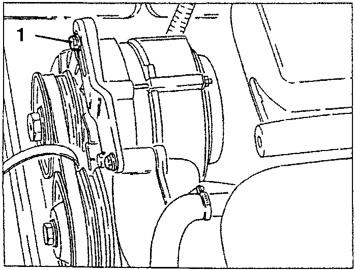 Upper alternator fastening bolt location