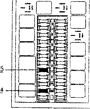 Fuse box layout diagram showing fuse positions and types.