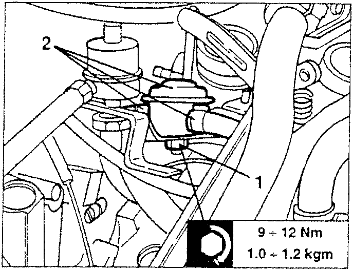 Diagram showing pulse damper removal with torque specification