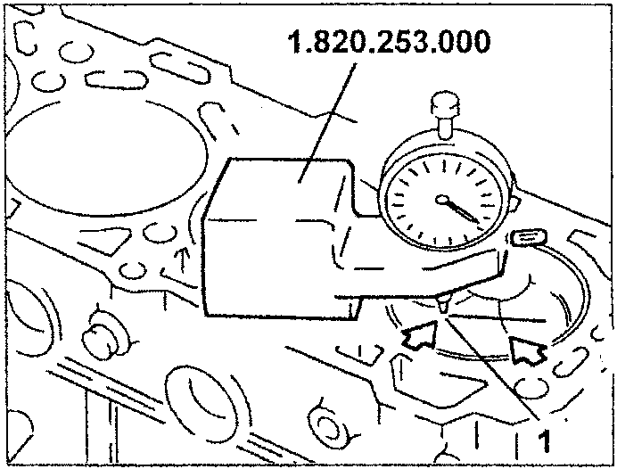 Measuring piston protrusion with tool 1.820.253.000