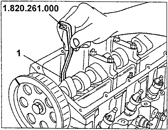 Engine with tool 1.820.261.000 positioned on tappets