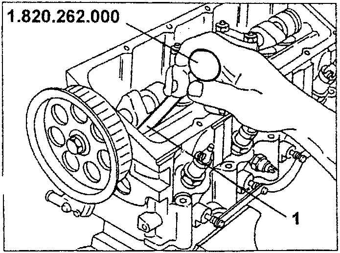 Engine with tool 1.820.262.000 lowering a tappet