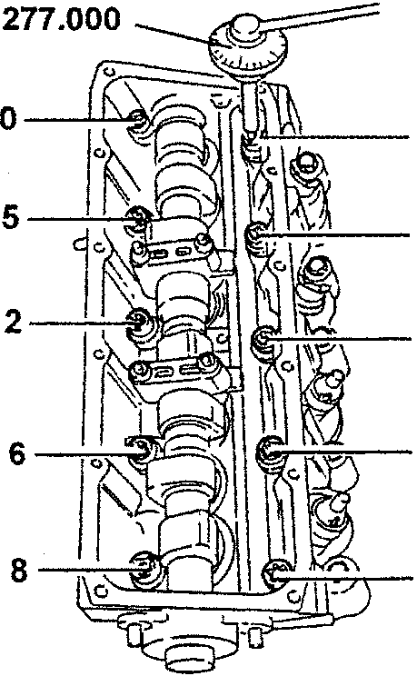 Tighten the outer screws fastening the cylinder head to the crankcase.