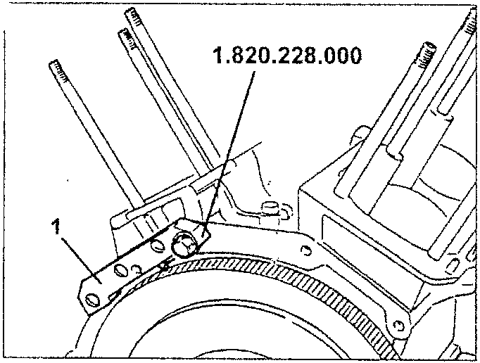 Diagram showing flywheel retainer 1.820.228.000 fitted to a crankshaft with bolts.