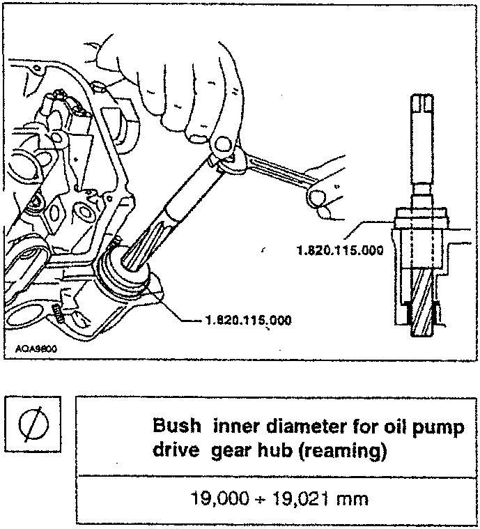 Illustration showing tool 1.820.115.000 being used to ream bush «A» for oil pump drive gear hub