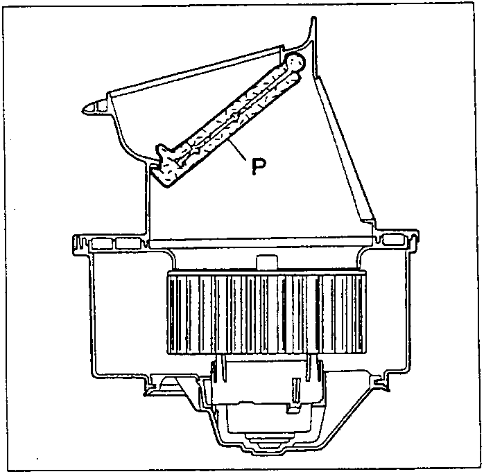 Cross section with the air inlet port (P) shutting the outside air inlet