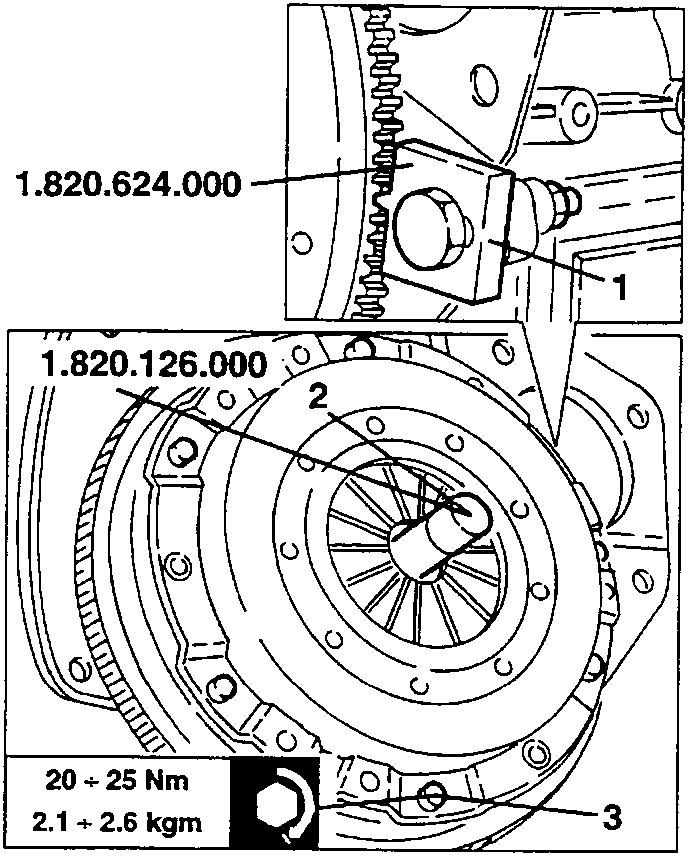 Flywheel locking tool 1.820.624.000 and tool 1.820.126.000 in the clutch plate hub, with the pressure plate screws