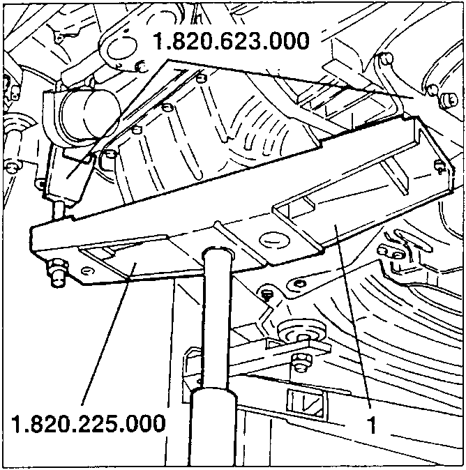 Illustration showing a hydraulic jack with support no. 1.820.225.000 and fork no. 1.820.623.000 installed under the power unit, fastened to a bracket on the gearbox. The part numbers are labeled.