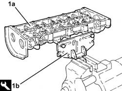 Single cylinder head, removed - overhaul