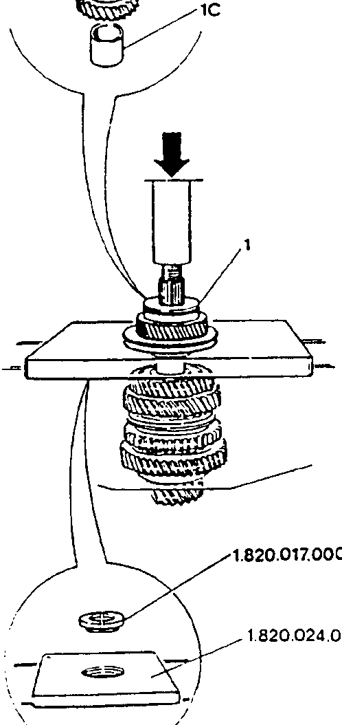 Diagram showing the hydraulic press setup for removing gears, bearings, and synchronizer components using specified plates and half rings.
