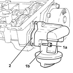 CAMSHAFT IN CYLINDER HEAD - R R WITH HEAD REMOVED