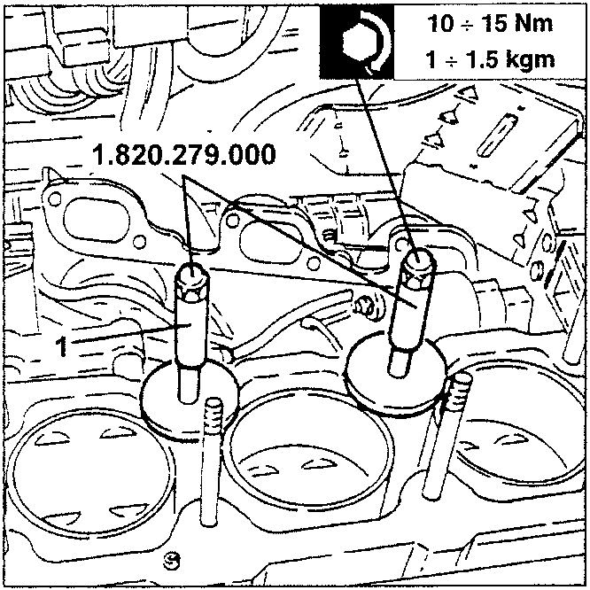 Cylinder liner retainer installation with torque specifications