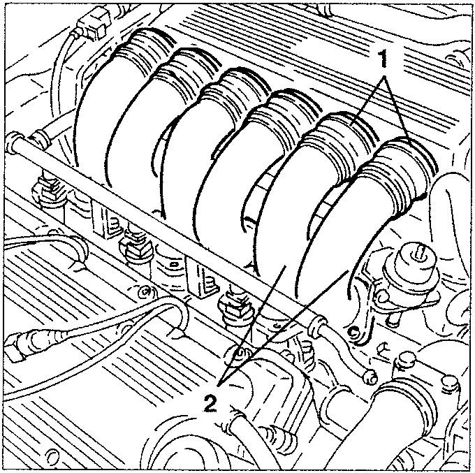 Engine with supply ducts and intake box