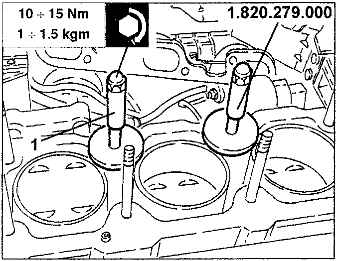 Cylinder liner retainer tools fitted with torque specifications