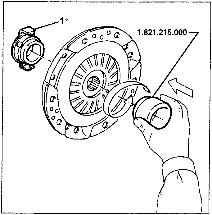 Hand using tool 1.821.215.000 to remove thrust bearing from clutch plate.