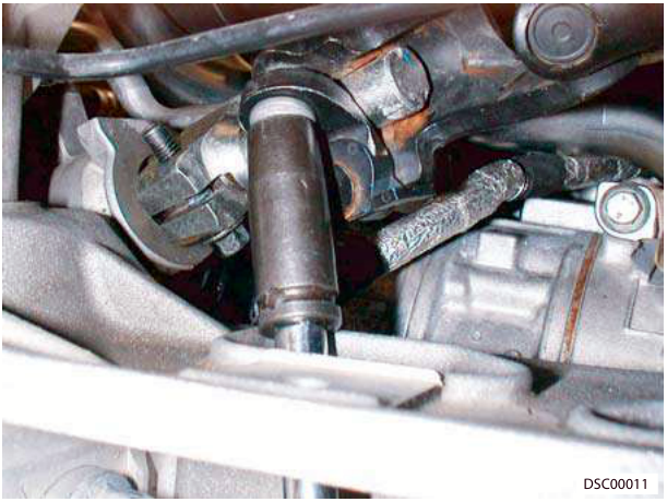 Steering column link connected to steering rack