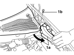 R.R. WINDSCREEN BASE TRIM