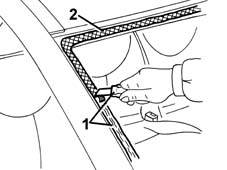 OUTER WINDSCREEN MOULDING - R R