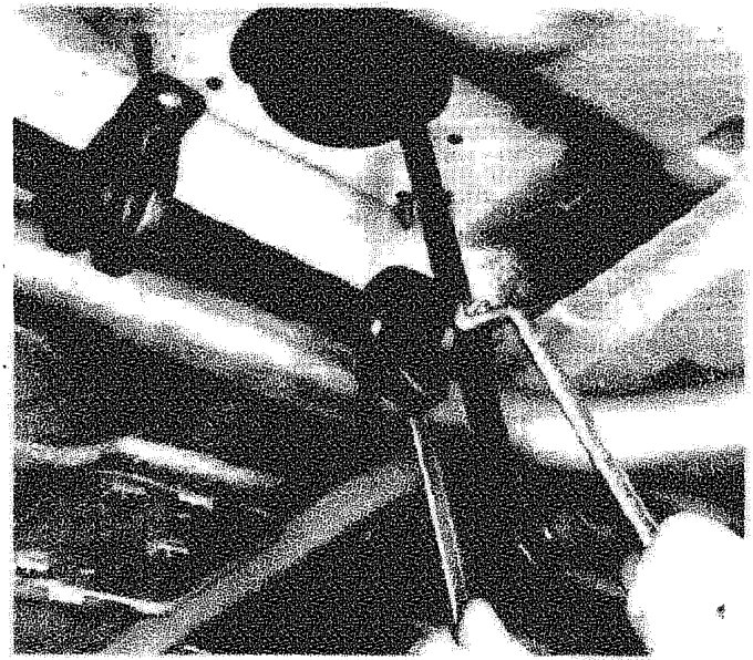 Removing-refitting gear selector control rod