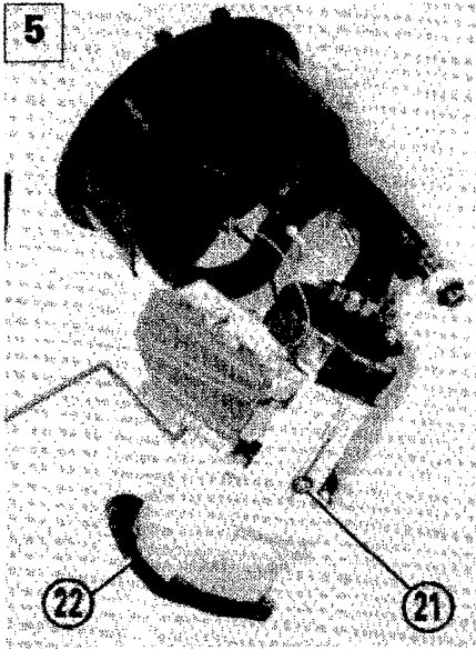 Diagram showing terminals (18) and (19) connected to the electric pump (20)