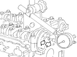 Single cylinder head, removed - overhaul