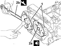 Right CYLINDER HEAD - Overhaul - Dismantling