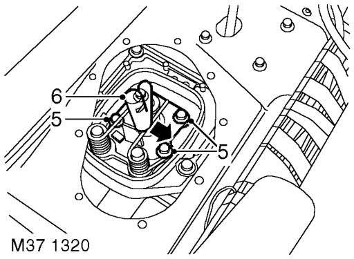 Housing - gear selector – Position selector housing and tighten bolts to 25 Nm (18 lbf.ft).