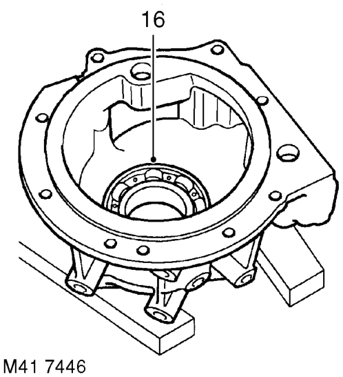 Remove and discard circlip retaining output shaft bearing.