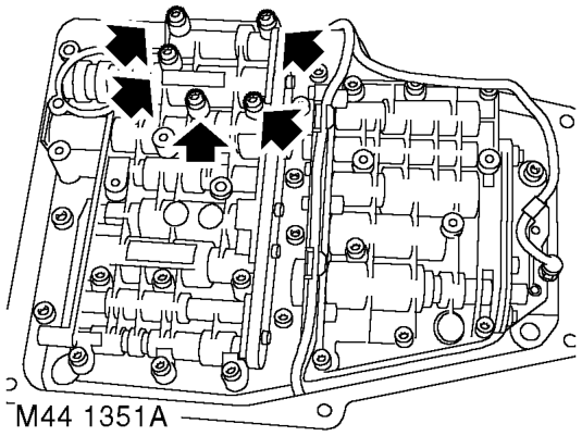 Pressure regulator – Remove valve body assembly.  AUTOMATIC GEARBOX - ZF4HP22 - 24, REPAIRS, Valve body assemb