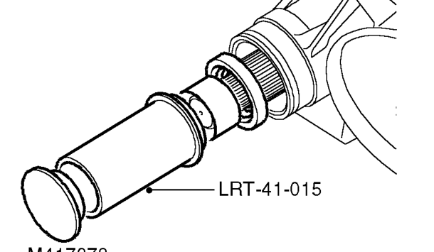 Using plain end of drift LRT-41-015 fit inner seal into main case until it contacts the sh