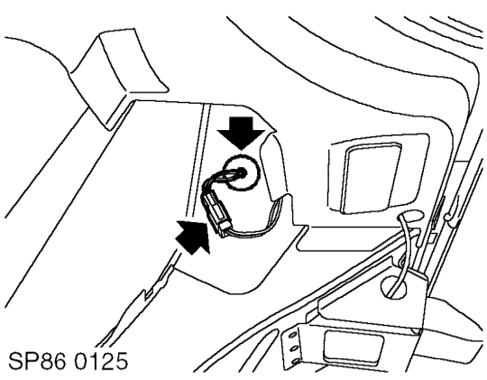 Lamp assembly - centre high mounted stop (chmsl) – Open boot lid.