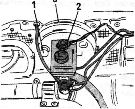 View of the fitted brake servo unit with the master brake cylinder