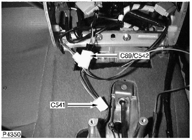 Photo location (rhd) : – Description : Cigar Lighter - Automatic Location : Beneath front console