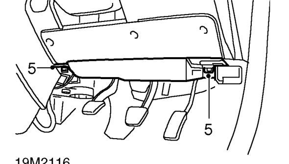 Throttle cable – Rotate collar through 90° and release cable from bulkhead.