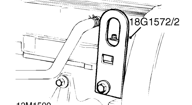 Fit engine lifting bracket 18G 1572/2 to cylinder head. Fit bolt and tighten to 9 Nm.