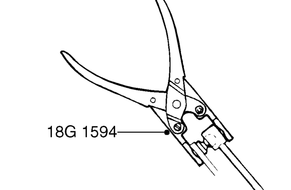 Connect fuel outlet pipe to fuel filter and tighten union to 30 Nm.