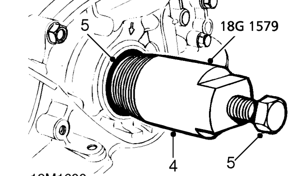 Crankshaft front oil seal – Screw crankshaft pulley bolt into crankshaft, do not tighten.