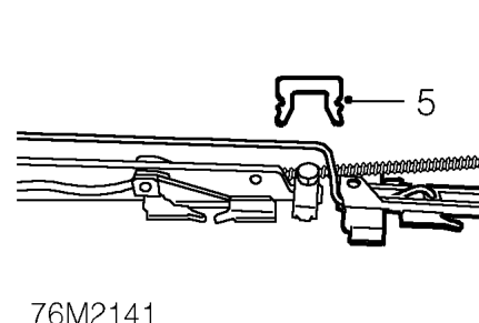 Fit culisse rear support to spring.