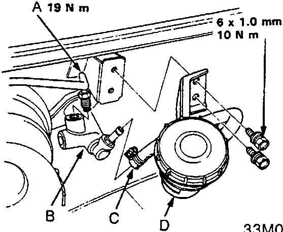 Diagram showing clutch pipe, master cylinder, reservoir hose, and reservoir with torque specifications
