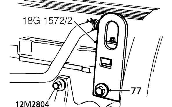 Fit lifting bracket tool 18G 1572/1 to cylinder head. Fit bolts and tighten to 9 Nm.