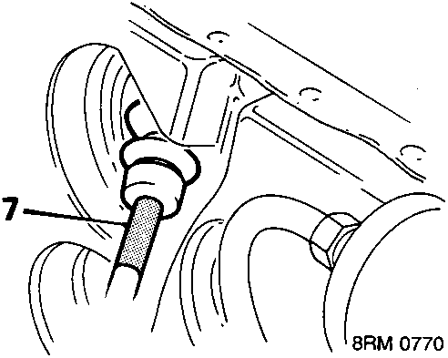 Diagram showing a speedometer cable (labelled 7) being connected, with figure code 8RM 0770 at the bottom right
