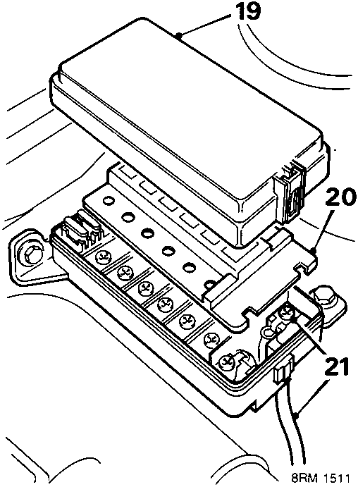 Diagram showing fusebox cover (19), fuse cover plate (20), and battery lead connection point (21)