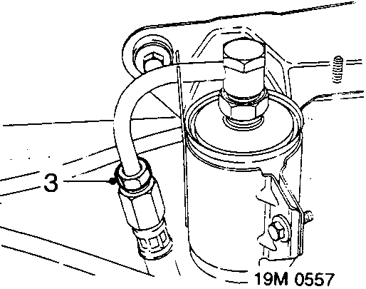 Diagram showing fuel filter and pipe union labeled 3
