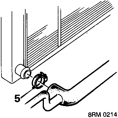 Diagram showing slackening of clip screw on hoses to radiator (8RM 0214)