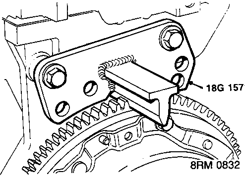 Diagram of flywheel secured by locking tool 18G 1571