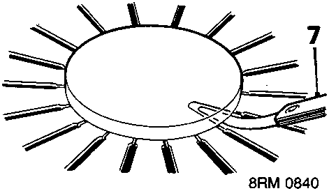 Diagram showing a circular flat plate placed across diaphragm fingers with feeler gauges inserted, callout number 7