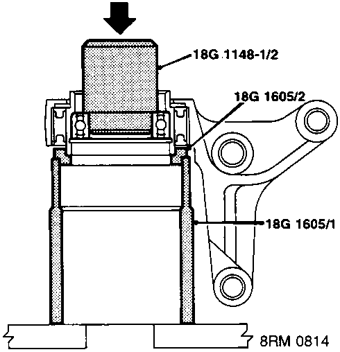 Diagram showing tools 18G 1148-1/2, 18G 1605/2 and 18G 1605/1 fitted to a bearing housing assembly.