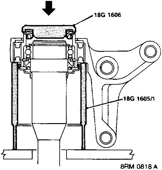 Diagram showing tool 18G 1605/1 supporting a bearing housing while tool 18G 1606 presses in an outer seal, with reference number 8RM 0818 A.
