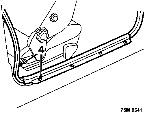 Diagram showing the lower half of the 'B' post with callout number 4 indicating fixing screws and sealing rubber