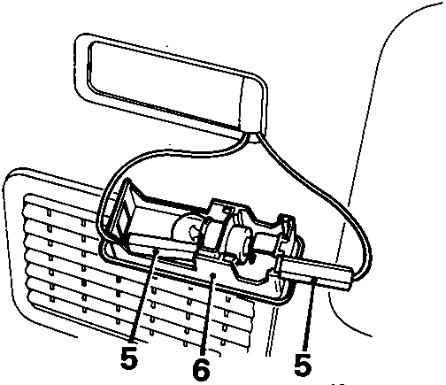 Diagram showing the luggage compartment area with Lucar connectors (5) and the luggage compartment lamp (6).